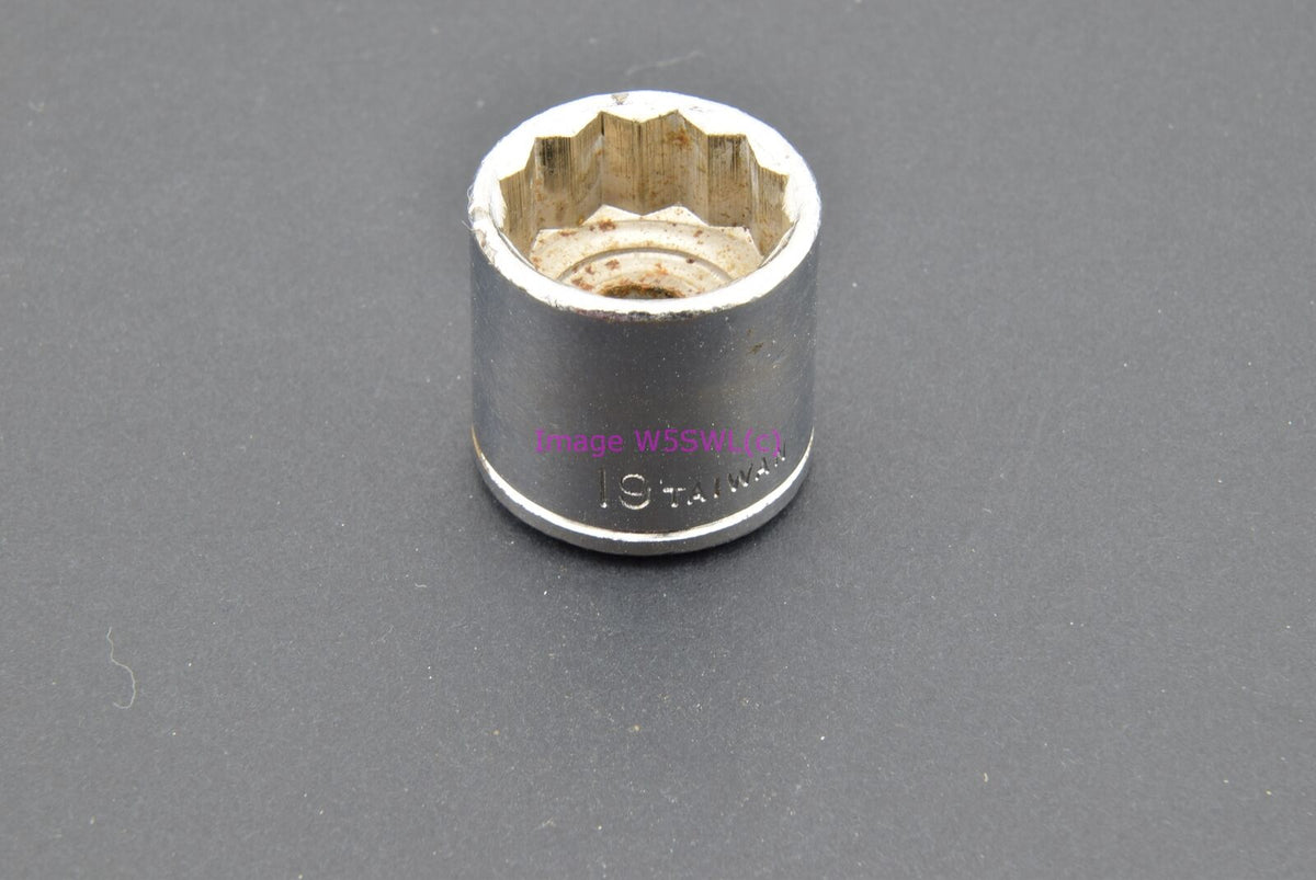 19mm 12pt Shallow Metric 3/8 Drive Socket (binT621) - Dave's Hobby Shop by W5SWL