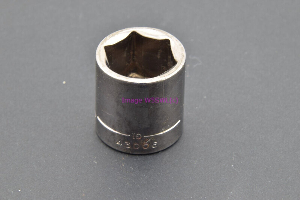 Craftsman 11/16 6pt 3/8"-Drive Shallow Vintage Socket Invert G1 (binT220) - Dave's Hobby Shop by W5SWL