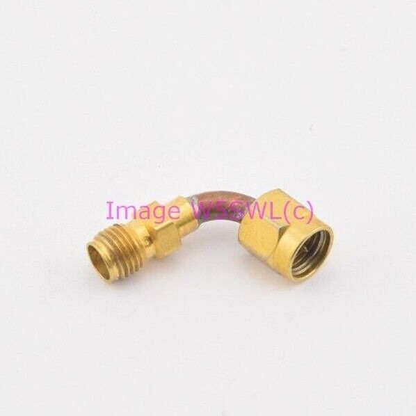 SMA Male to SMA Female Swept Radius Right Angle 90 Deg Elbow (bin9591) - Dave's Hobby Shop by W5SWL