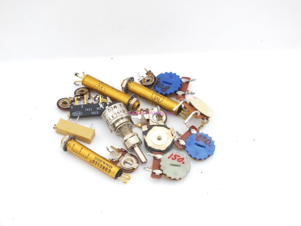 Assortment Pot Potentiometer Assorted From a Ham Estate LOT (bin2) - Dave's Hobby Shop by W5SWL