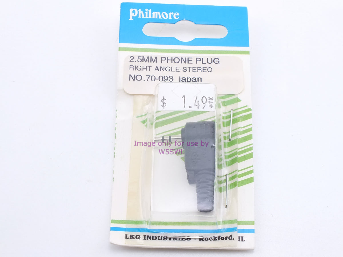 Philmore 70-093 2.5MM Phone Plug Right Angle-Stereo (bin29) - Dave's Hobby Shop by W5SWL